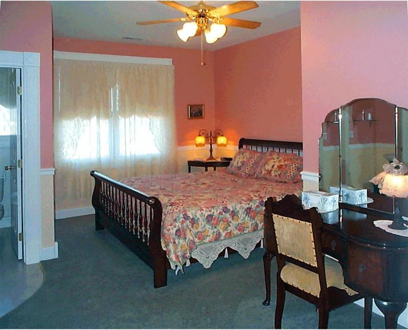Victorian Veranda Country Inn Lawrence Rom bilde